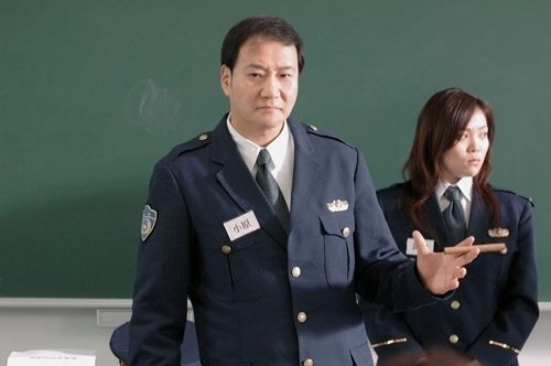 公安警察捜査官