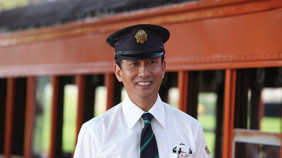 RAILWAYS 49歳で電車の運転士になった男の物語