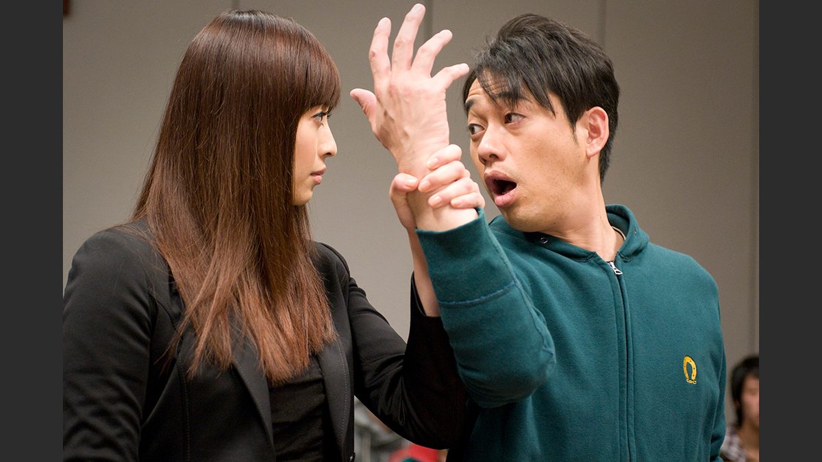 裁判長!ここは懲役4年でどうすか